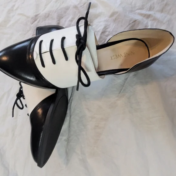 Nine West Nuckma Oxford Flats Size 8.5,Black and White Women's - Picture 6 of 13